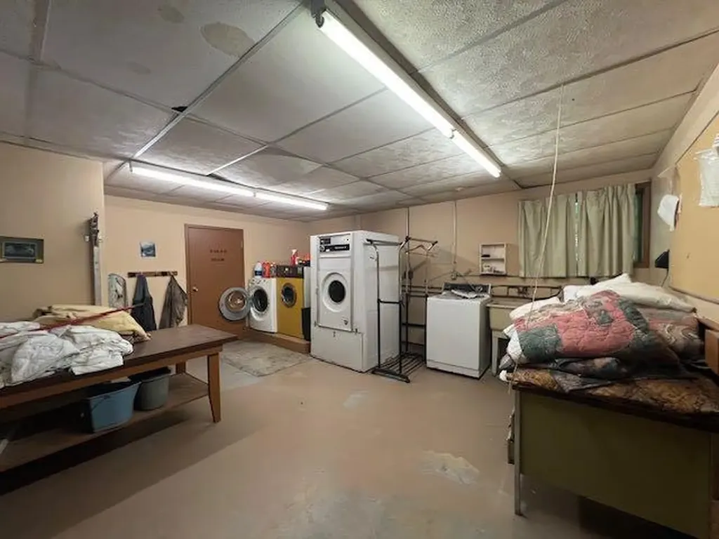 1009 1 Avenue Wainwright AB T9W 1S5