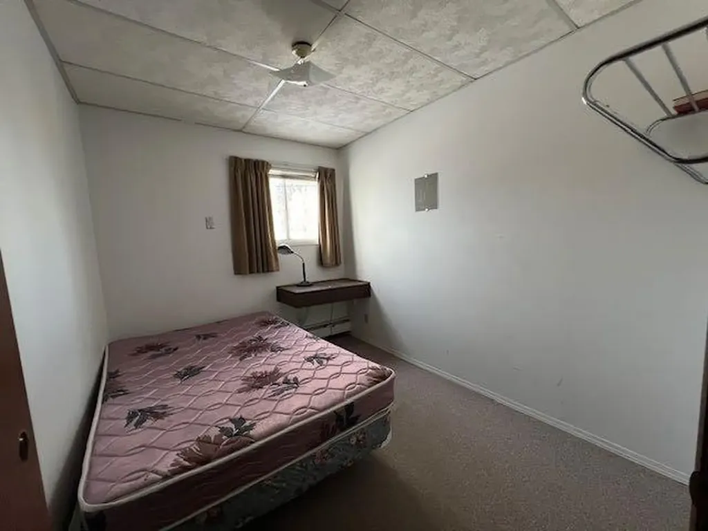 1009 1 Avenue Wainwright AB T9W 1S5