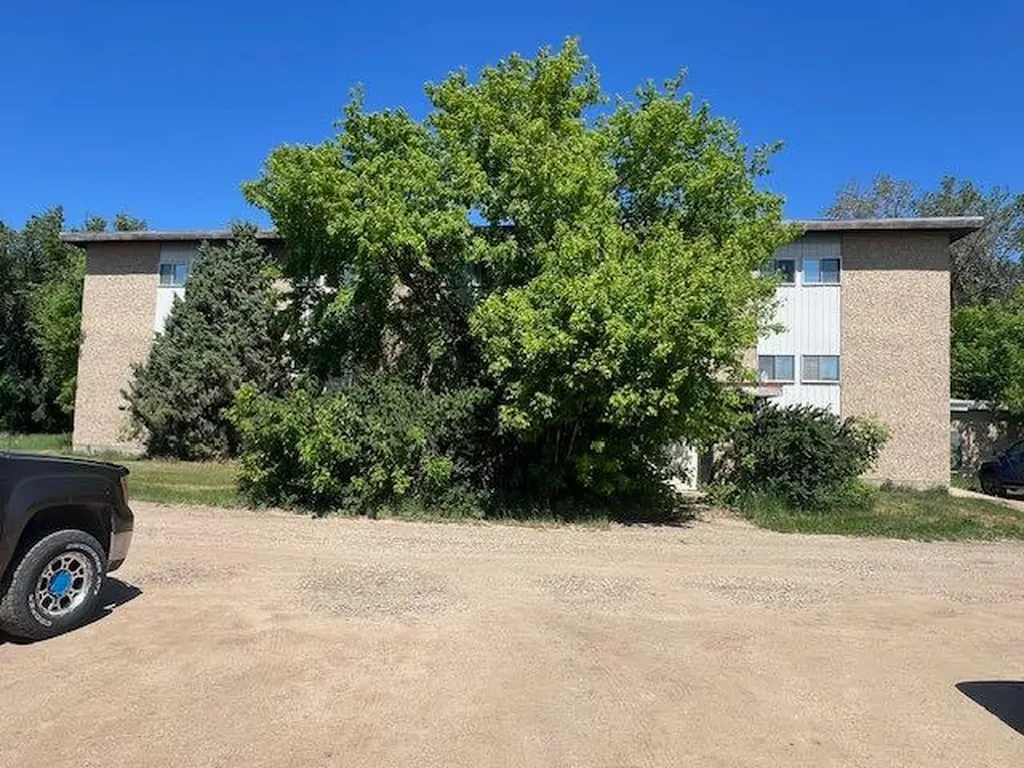 1009 1 Avenue Wainwright AB T9W 1S5