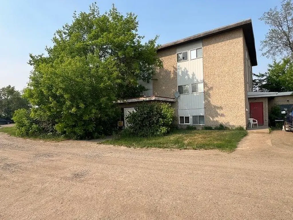 1009 1 Avenue Wainwright AB T9W 1S5