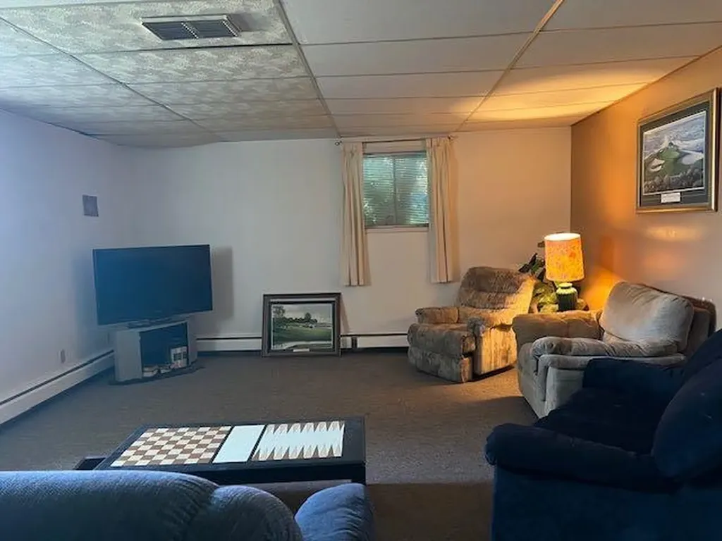 1009 1 Avenue Wainwright AB T9W 1S5