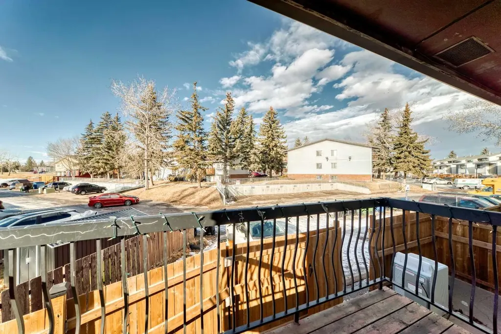 151F Pinehill Road NE Calgary AB T1Y 2C4