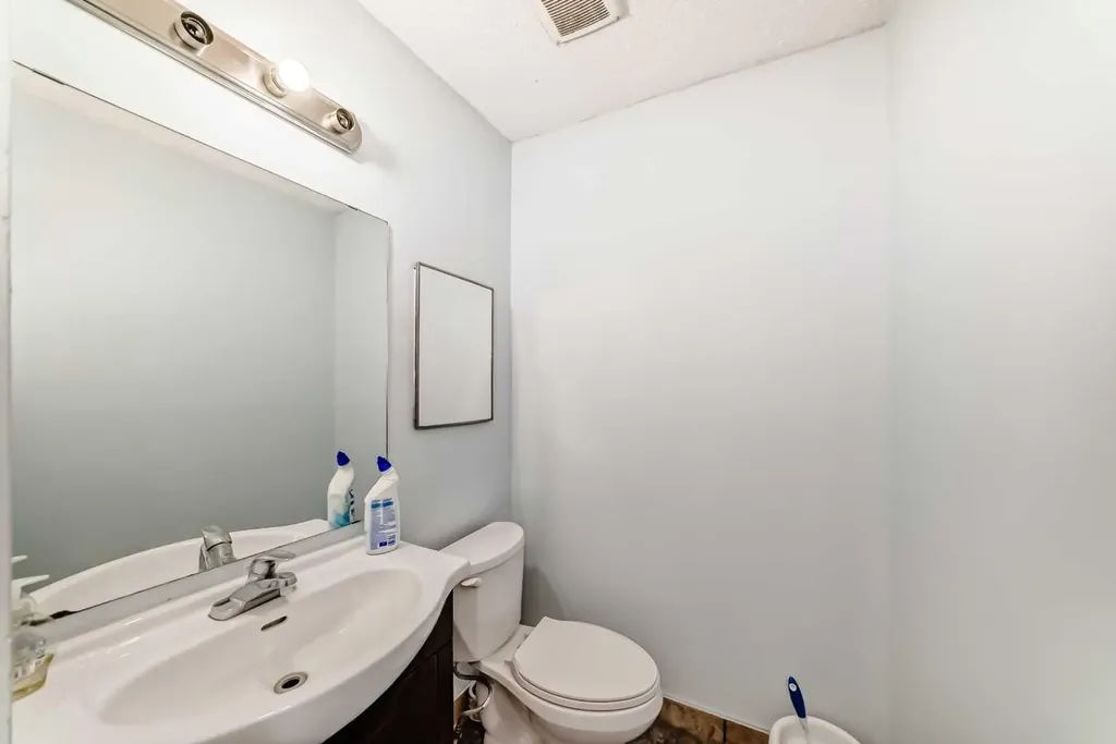 151F Pinehill Road NE Calgary AB T1Y 2C4