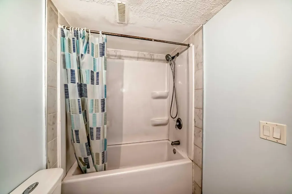 151F Pinehill Road NE Calgary AB T1Y 2C4