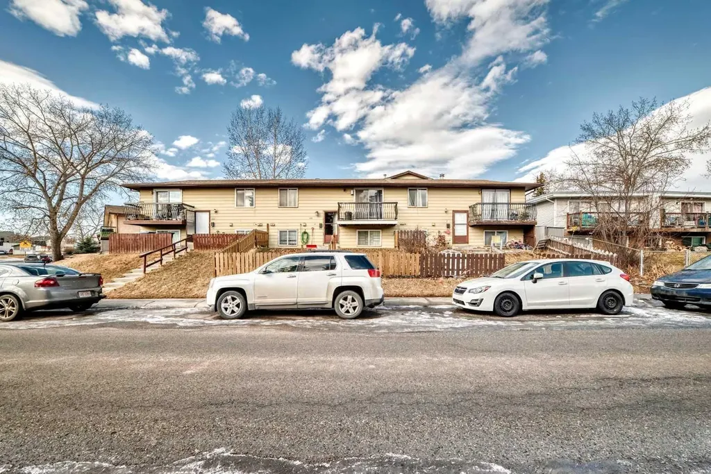 151F Pinehill Road NE Calgary AB T1Y 2C4