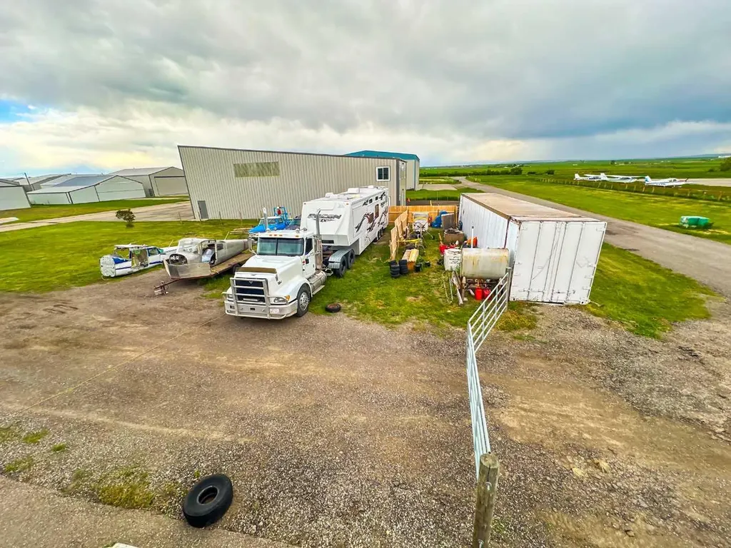 N1 North Airport Close High River AB T1V 1M5
