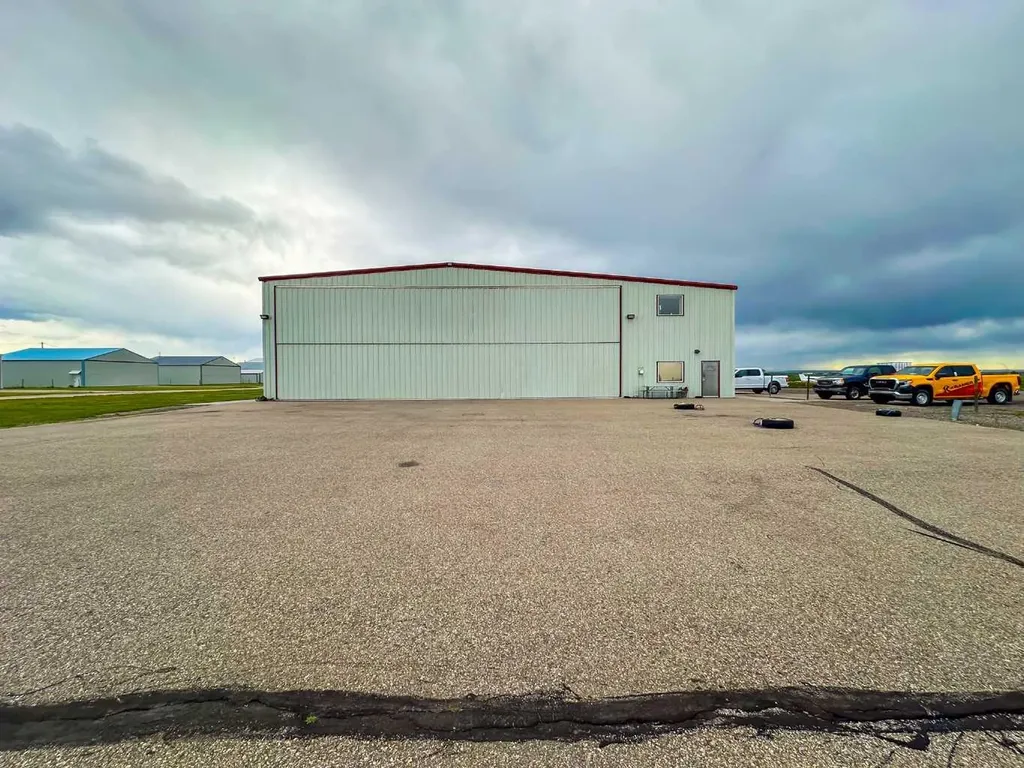 N1 North Airport Close High River AB T1V 1M5
