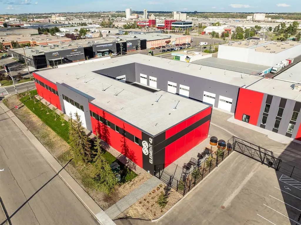4412 9 Street SE Calgary AB T2G3C9