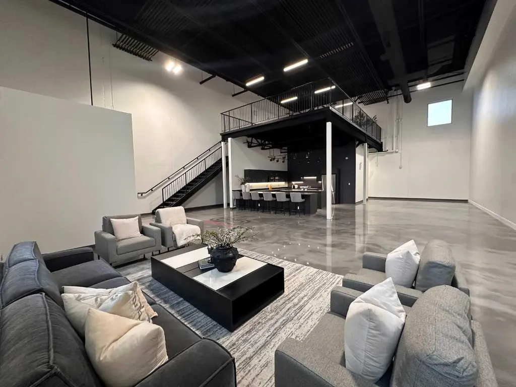 4412 9 Street SE Calgary AB T2G3C9