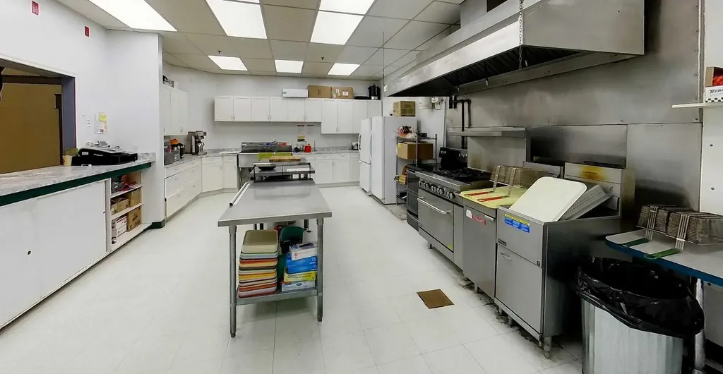5023 3rd Avenue Edson AB T7E 1X7