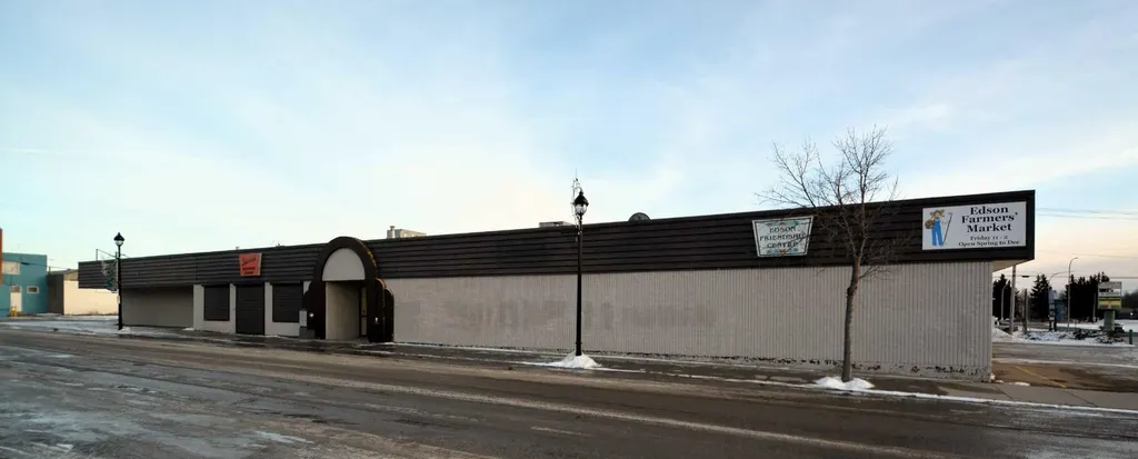 5023 3rd Avenue Edson AB T7E 1X7