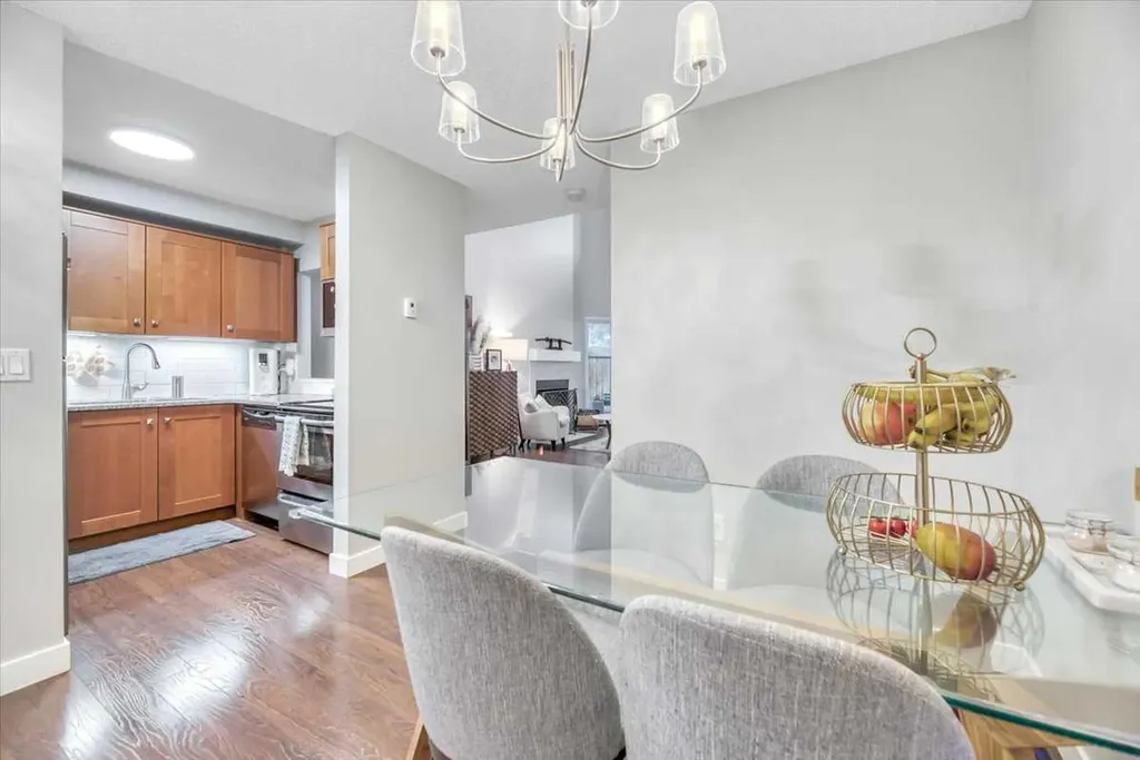1720 13 Street SW Calgary AB T2T 3P4