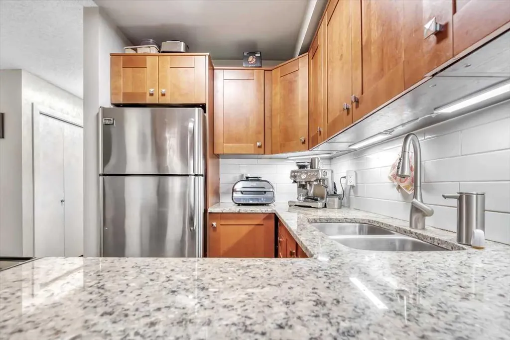 1720 13 Street SW Calgary AB T2T 3P4