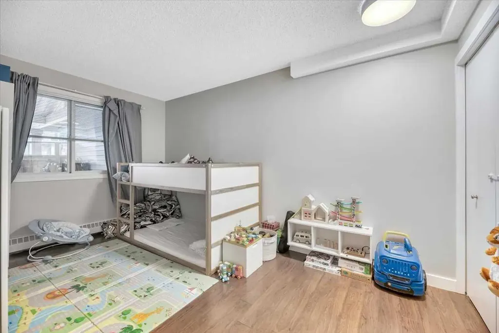 1720 13 Street SW Calgary AB T2T 3P4