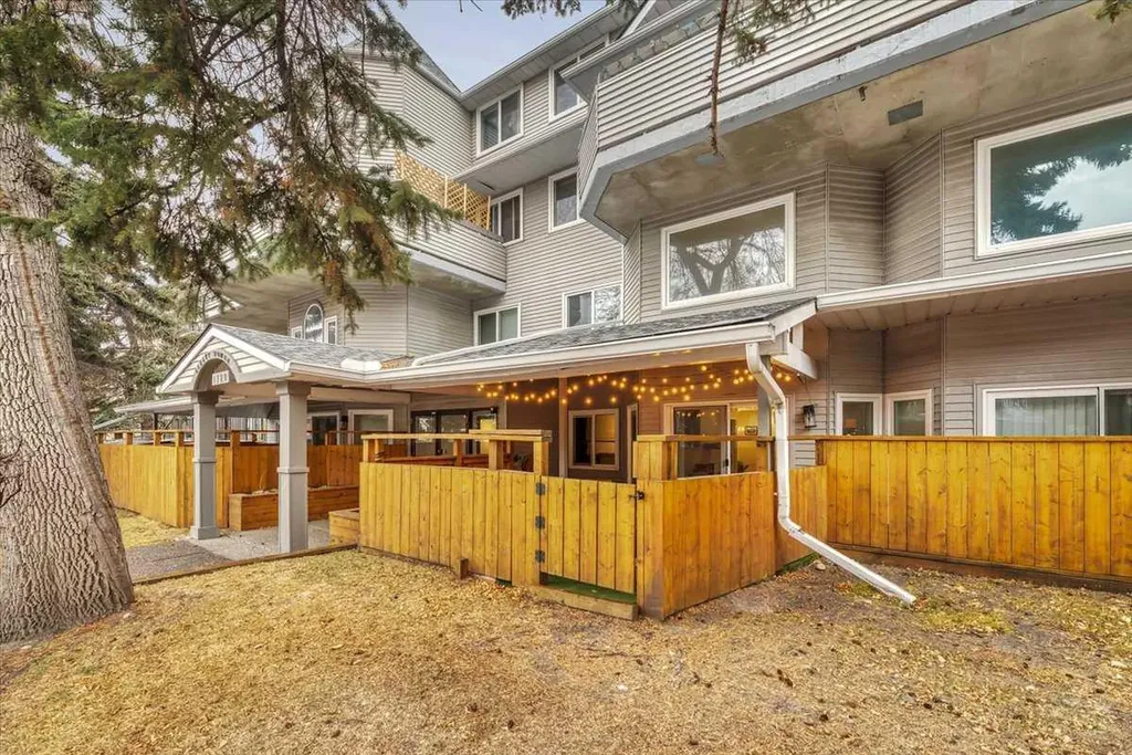 1720 13 Street SW Calgary AB T2T 3P4