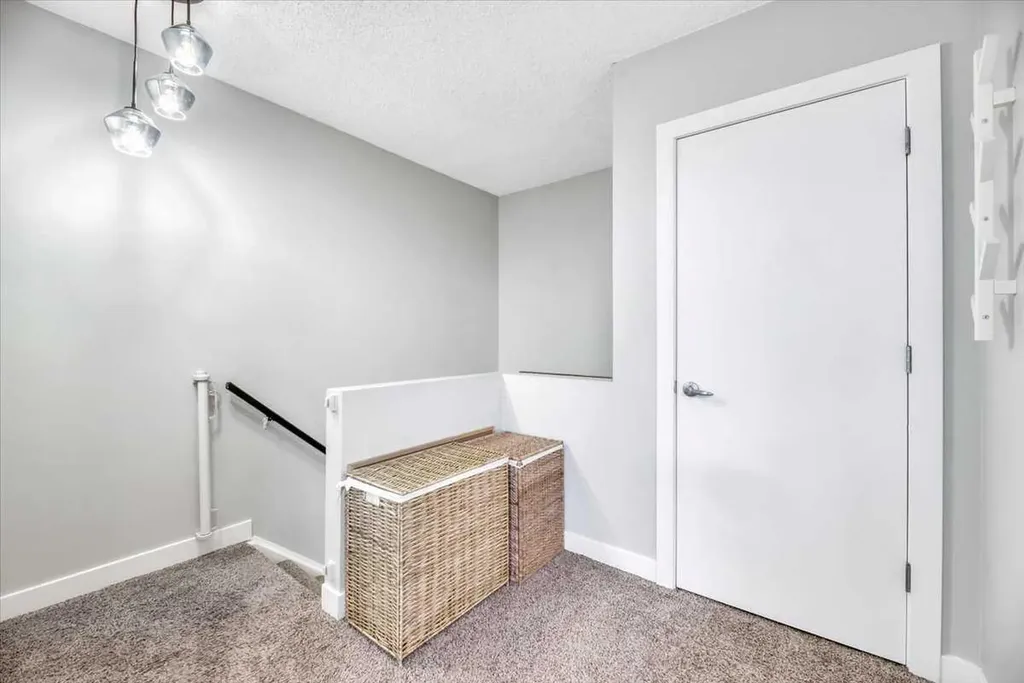 1720 13 Street SW Calgary AB T2T 3P4