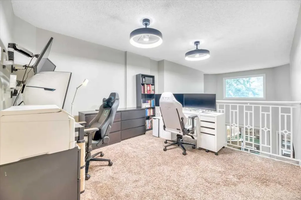 1720 13 Street SW Calgary AB T2T 3P4