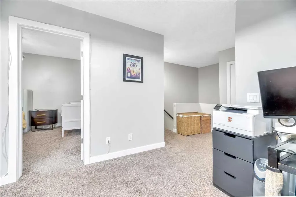 1720 13 Street SW Calgary AB T2T 3P4