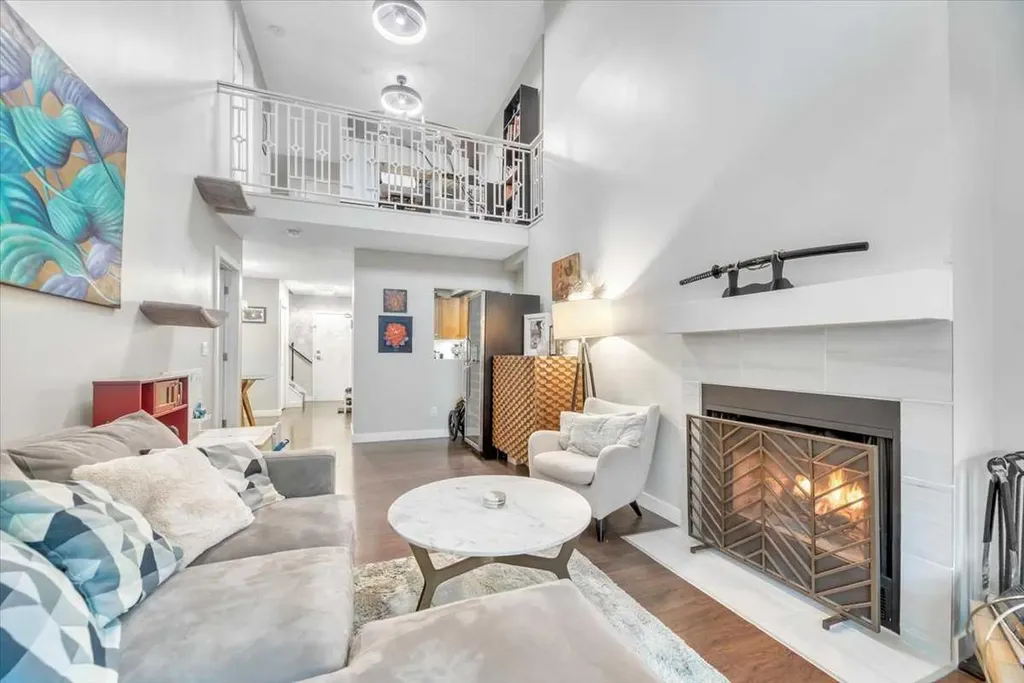 1720 13 Street SW Calgary AB T2T 3P4