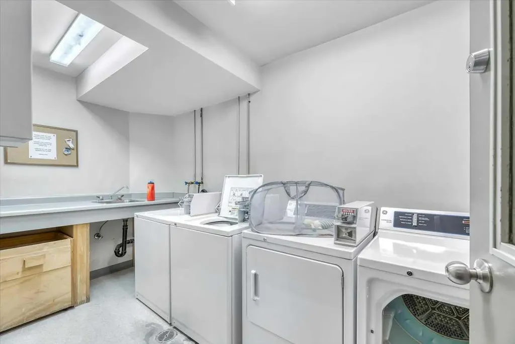 1720 13 Street SW Calgary AB T2T 3P4