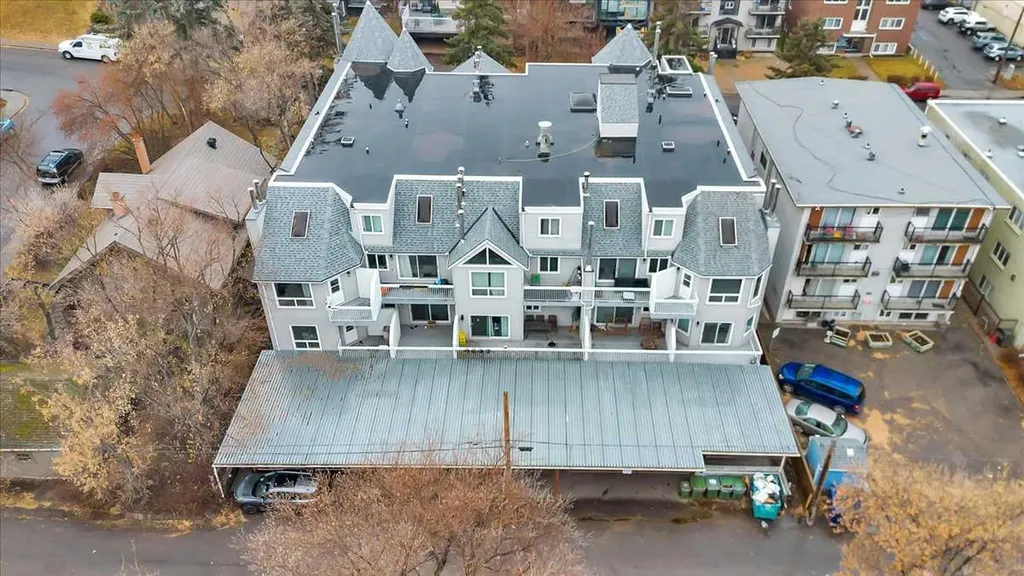 1720 13 Street SW Calgary AB T2T 3P4