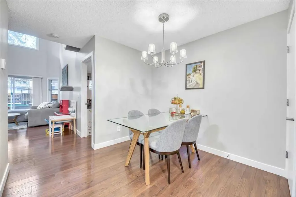 1720 13 Street SW Calgary AB T2T 3P4