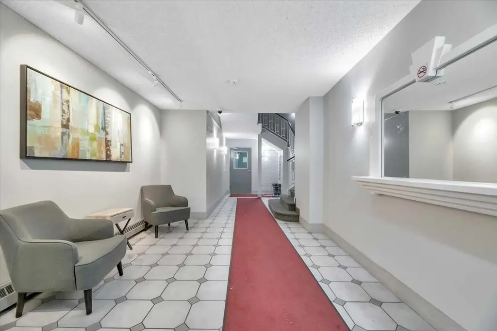 1720 13 Street SW Calgary AB T2T 3P4