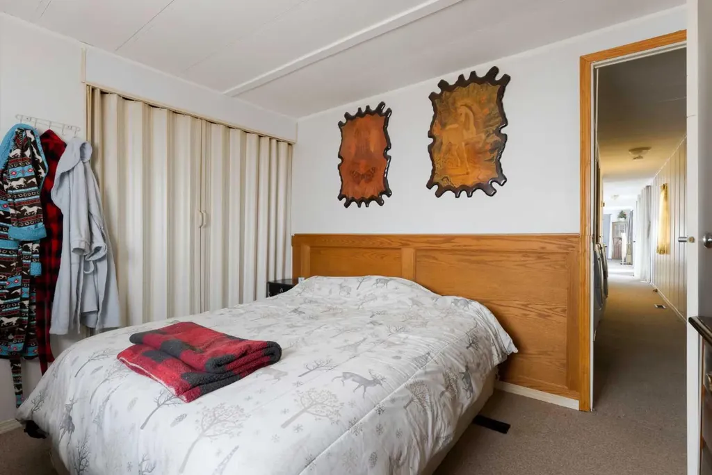 6220 17 Avenue SE Calgary AB T2A0W6