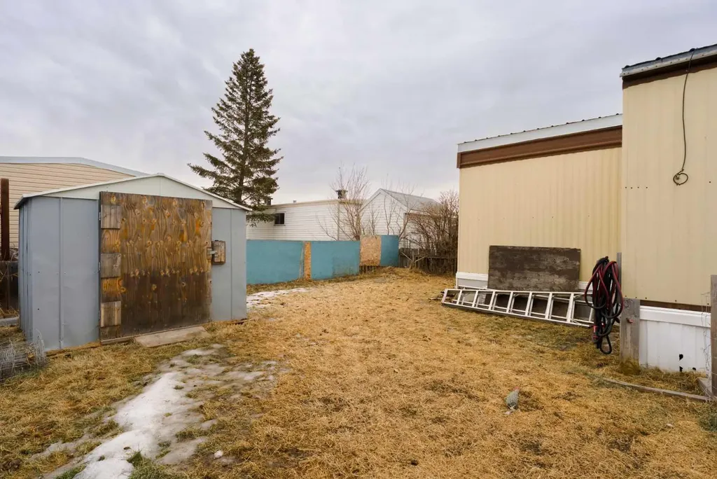 6220 17 Avenue SE Calgary AB T2A0W6