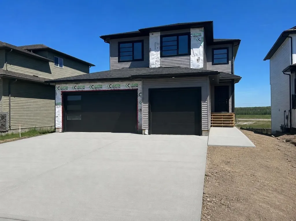 7057 85 Street Grande Prairie AB T8X 0J3