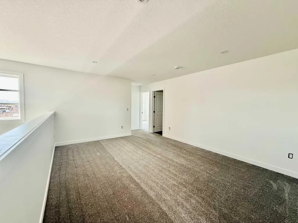 7057 85 Street Grande Prairie AB T8X 0J3