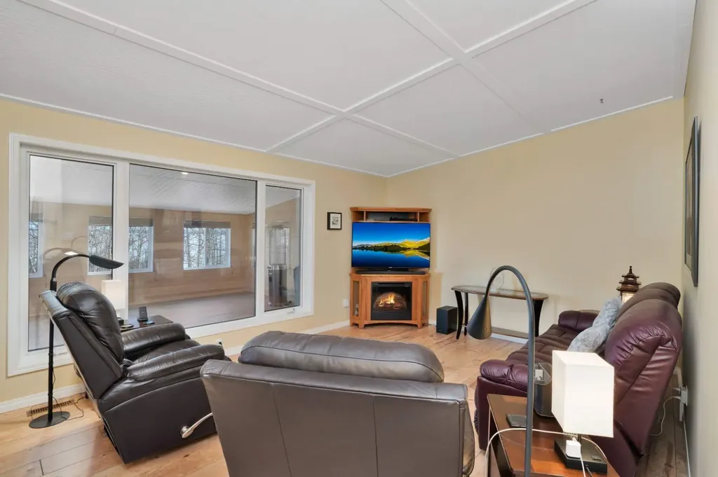 43A Sands Street Rochon Sands AB T0C 3B0
