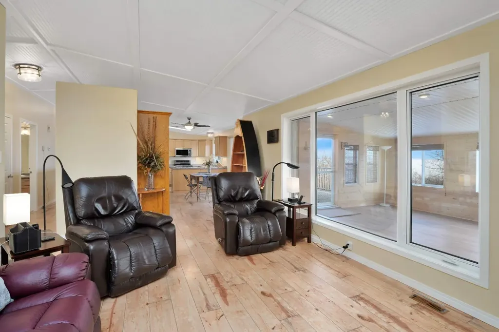 43A Sands Street Rochon Sands AB T0C 3B0