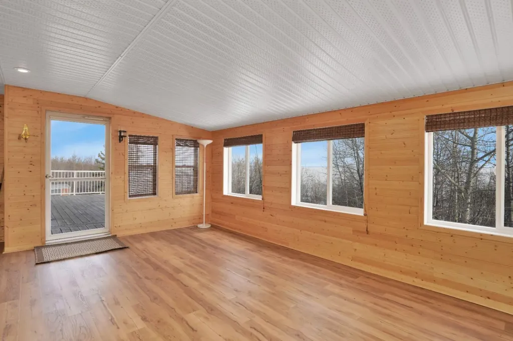 43A Sands Street Rochon Sands AB T0C 3B0
