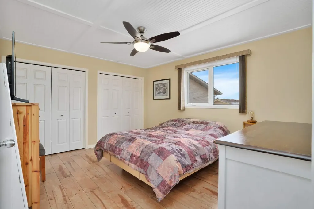43A Sands Street Rochon Sands AB T0C 3B0