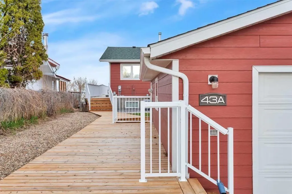 43A Sands Street Rochon Sands AB T0C 3B0