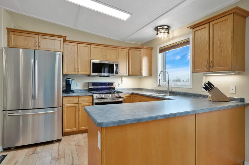 43A Sands Street Rochon Sands AB T0C 3B0