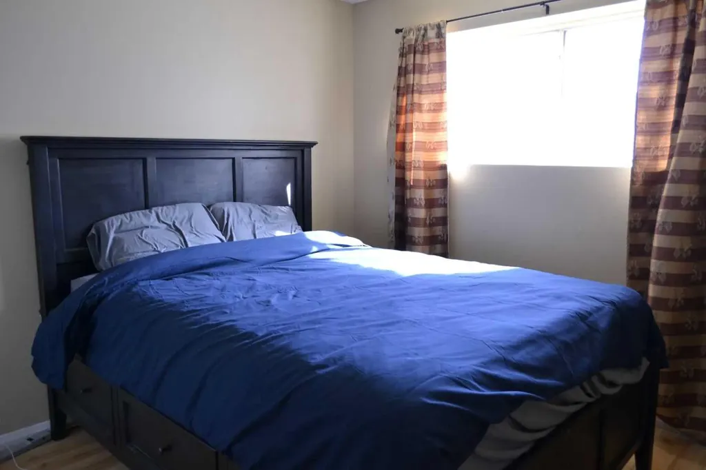 649 Pineland Road NE Calgary AB T1Y 3L5