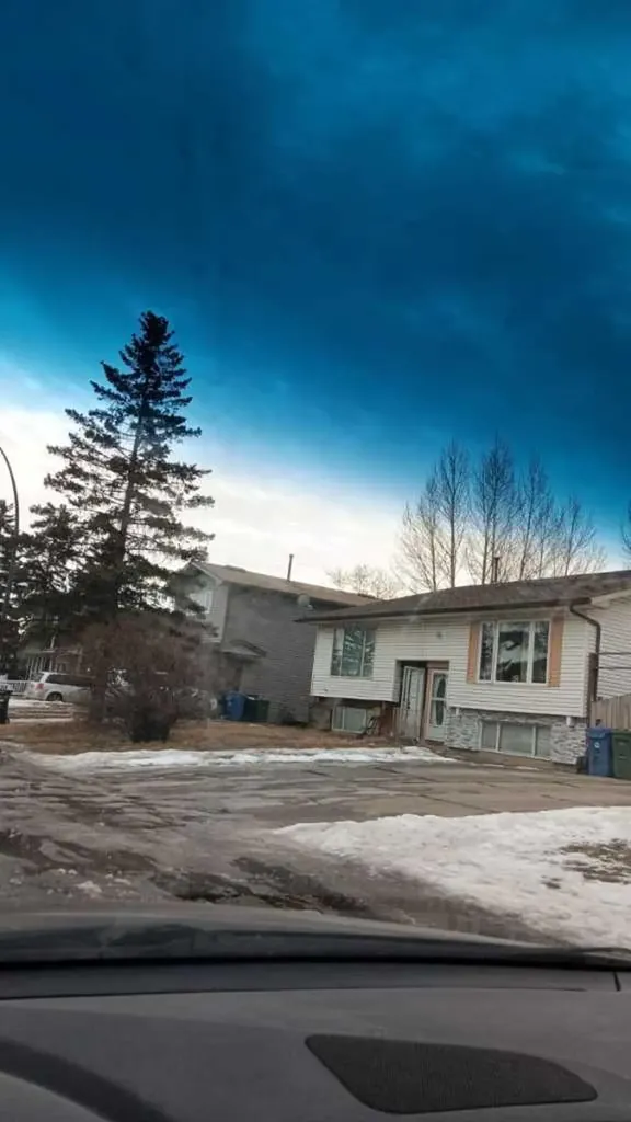 649 Pineland Road NE Calgary AB T1Y 3L5