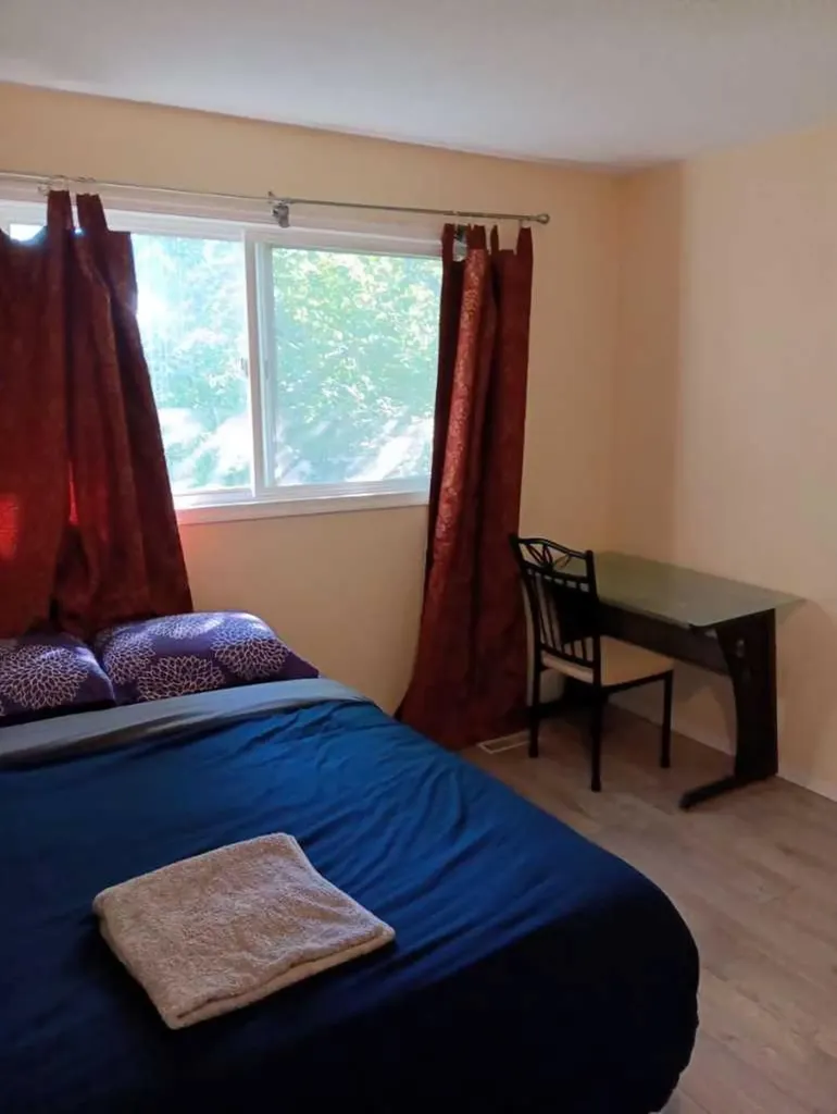 649 Pineland Road NE Calgary AB T1Y 3L5