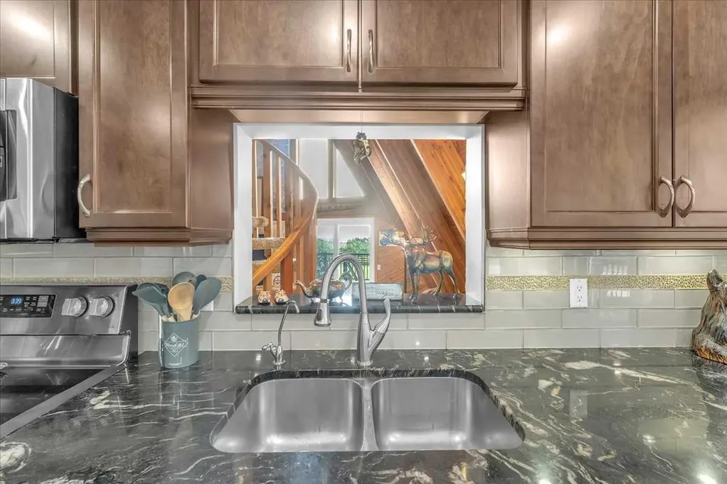 241037 Rge Road 241 Rural Wheatland County AB T1P 2C3