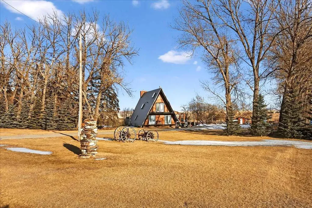 241037 Rge Road 241 Rural Wheatland County AB T1P 2C3