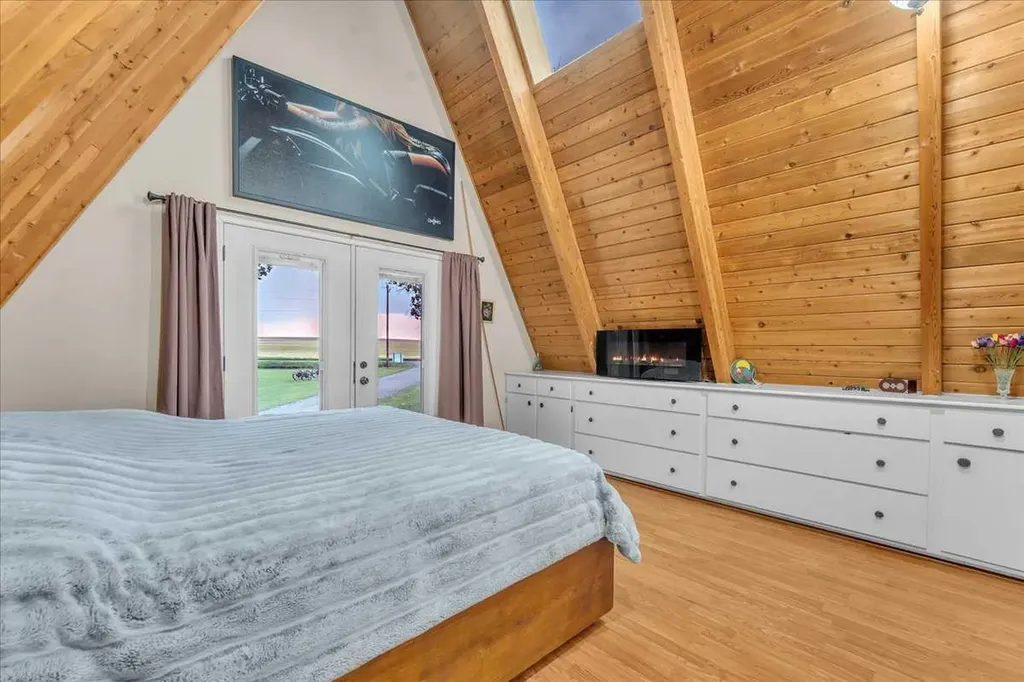 241037 Rge Road 241 Rural Wheatland County AB T1P 2C3