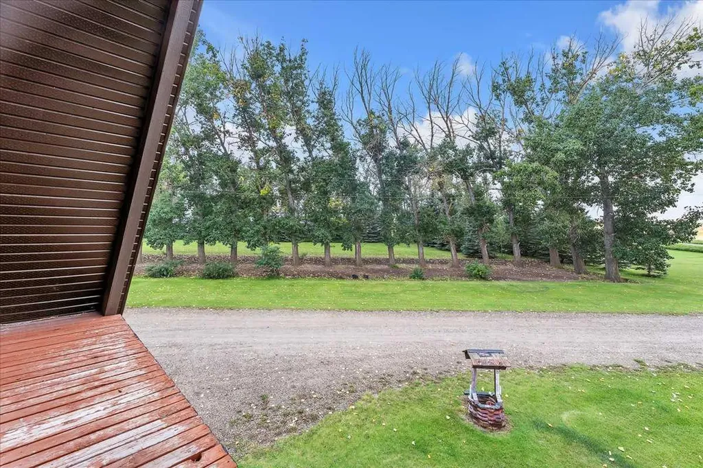 241037 Rge Road 241 Rural Wheatland County AB T1P 2C3