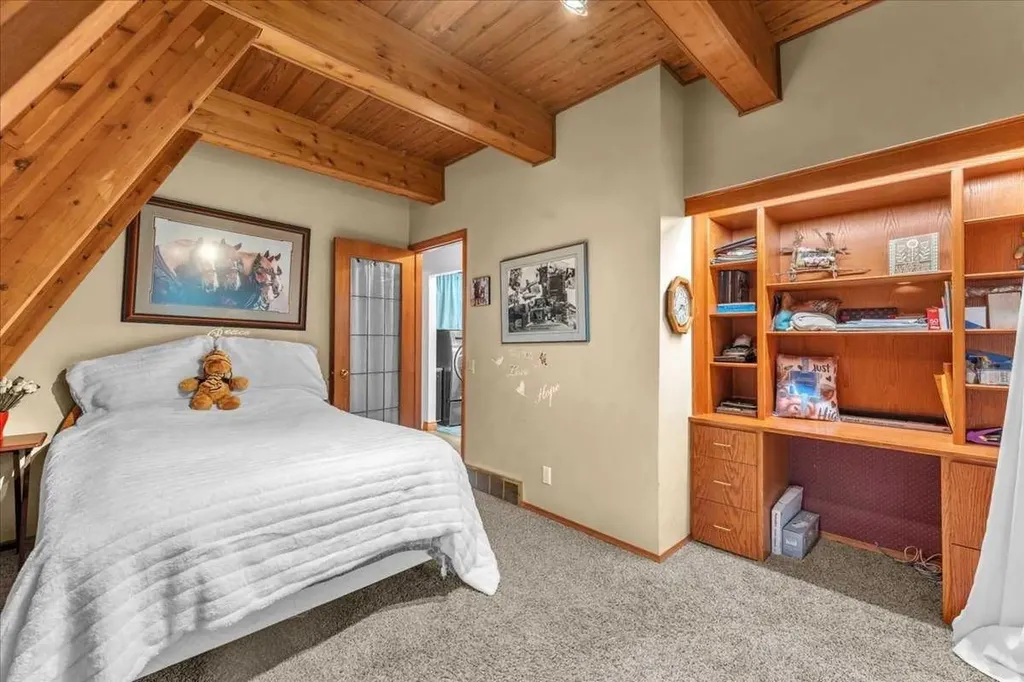 241037 Rge Road 241 Rural Wheatland County AB T1P 2C3