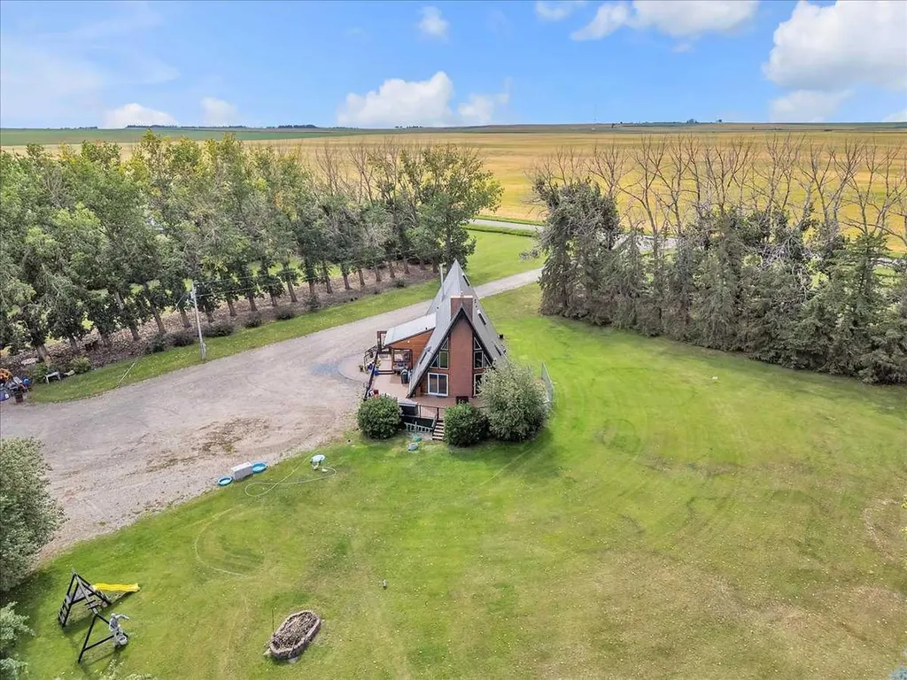 241037 Rge Road 241 Rural Wheatland County AB T1P 2C3