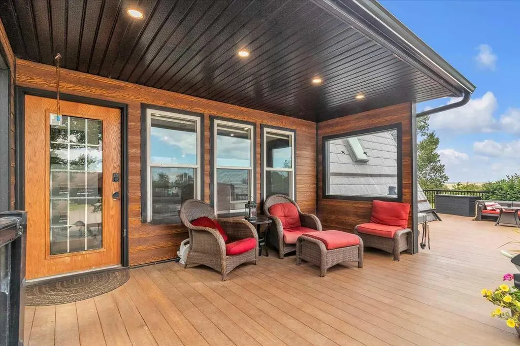 241037 Rge Road 241 Rural Wheatland County AB T1P 2C3