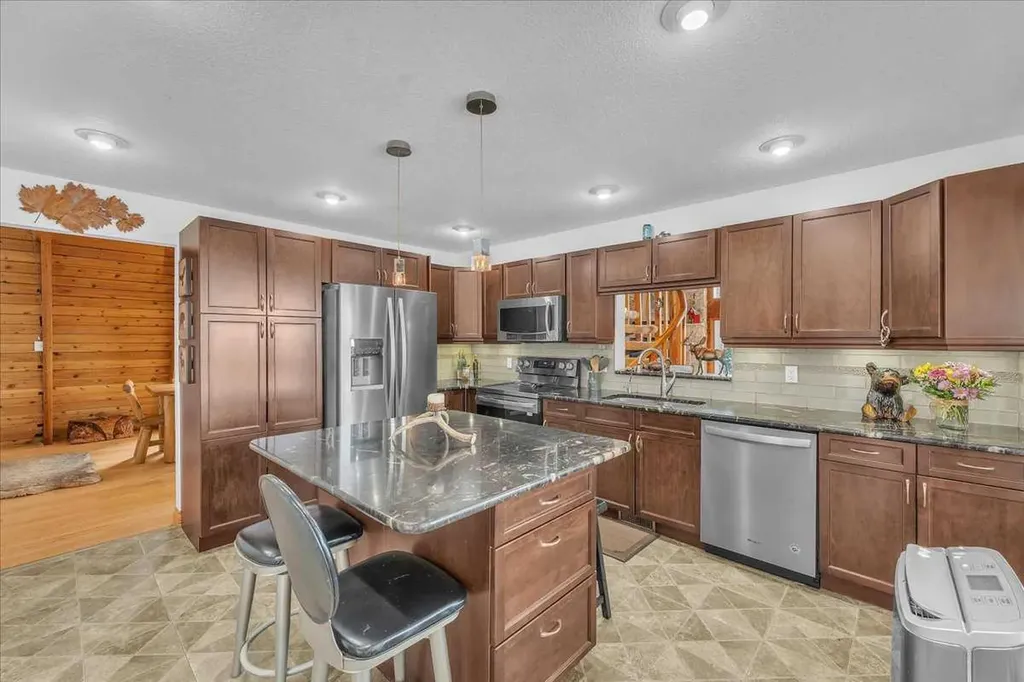 241037 Rge Road 241 Rural Wheatland County AB T1P 2C3