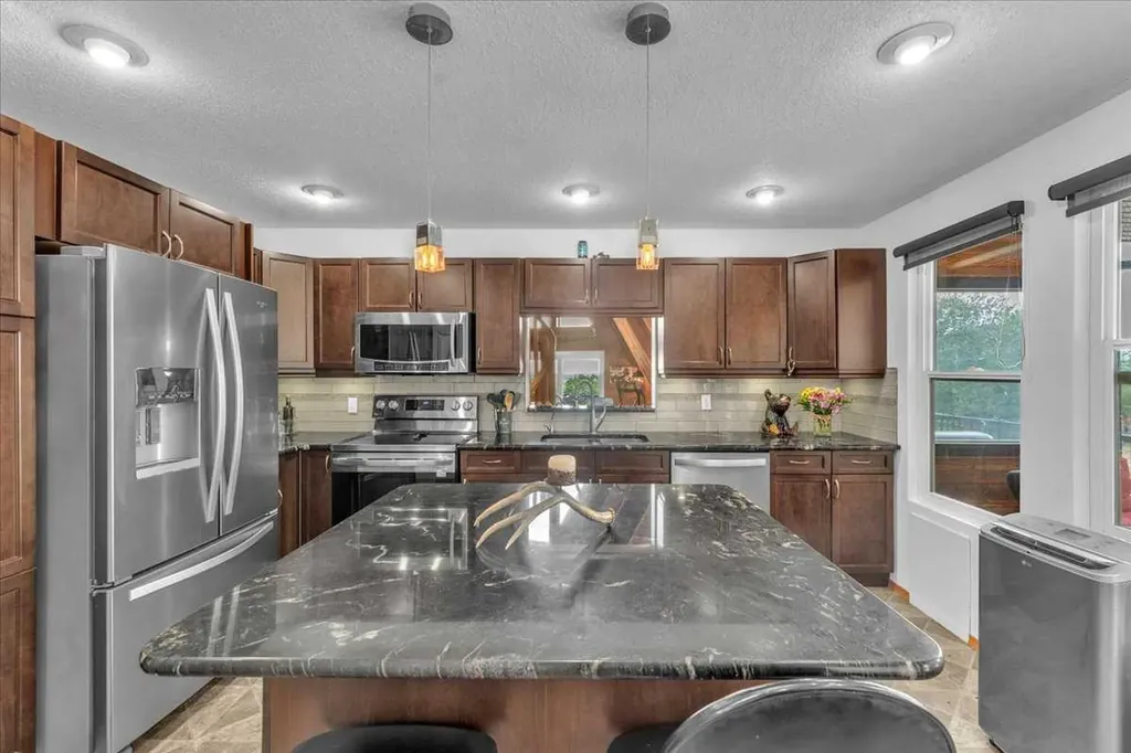 241037 Rge Road 241 Rural Wheatland County AB T1P 2C3