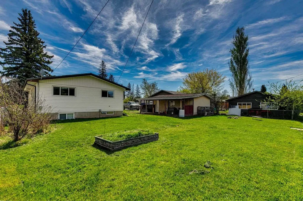 114 Wheatland Trail Strathmore AB T1P 1A6